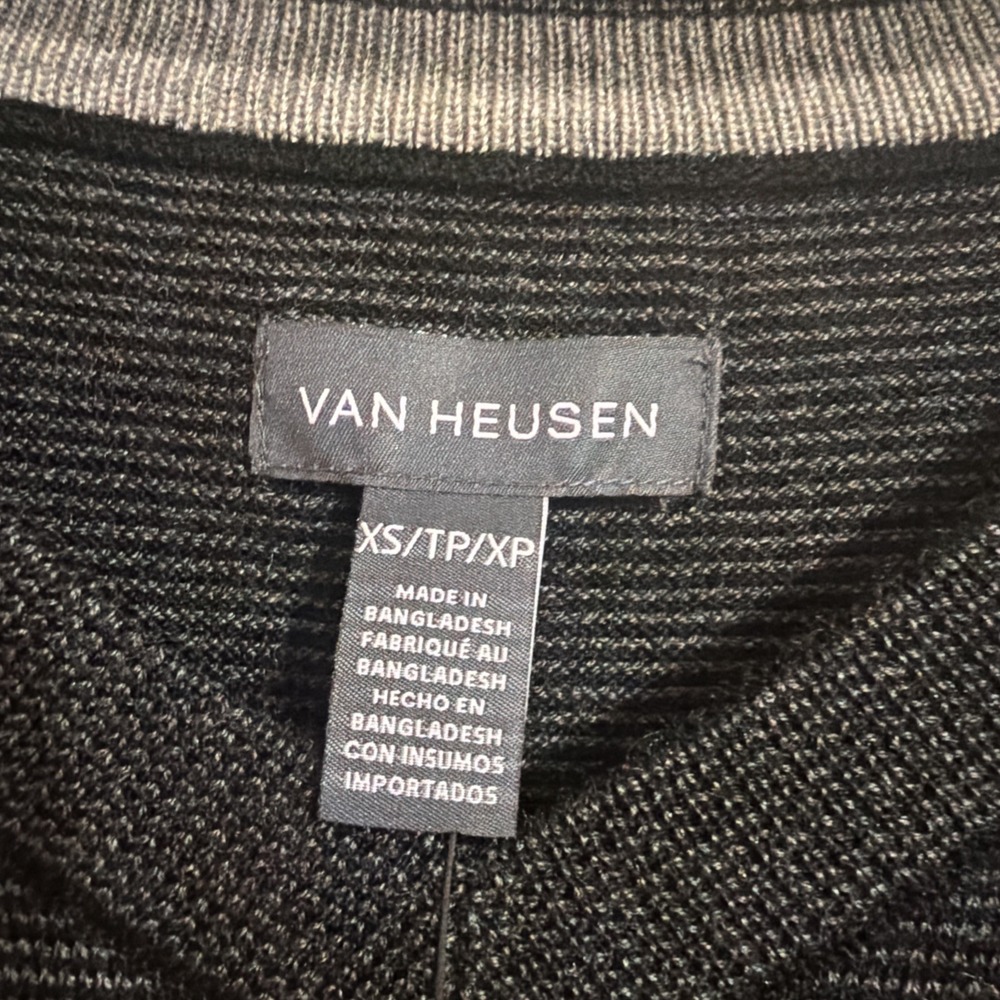 Van Heusen V Neck Pullover Long Sleeve Sweater Mens XS NWT Black/Gray Merino - Picture 5 of 9